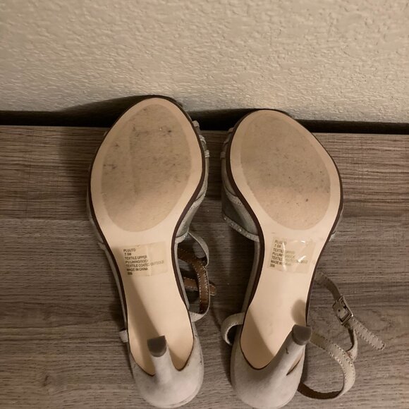 Steve Madden Tan Pluuto Heels Size 7.5 M 4" Heels Sparkly Mesh Inlay T Strap - Picture 3 of 6